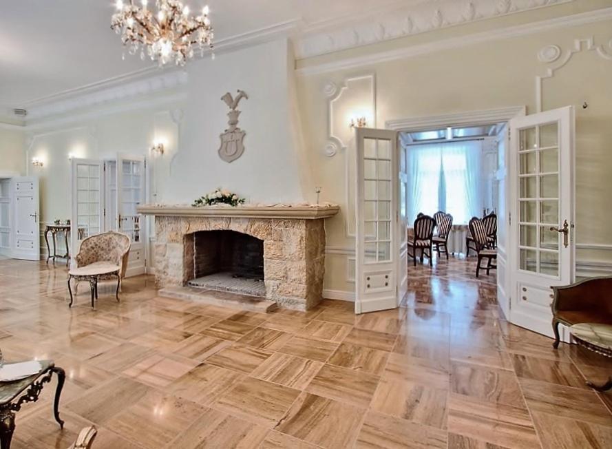 Palac Kobylin Екстер'єр фото
