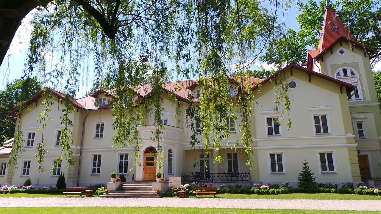 Palac Kobylin Екстер'єр фото